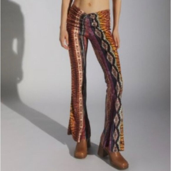 Urban Outfitters Apolonia Velvet‎ Flare Printed Pant XS - Picture 1 of 6